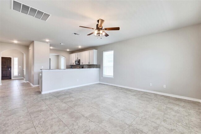 Foto del edificio - 5905 Giovanni Pl