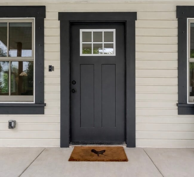 Building Photo - 1213 E 12th Ave