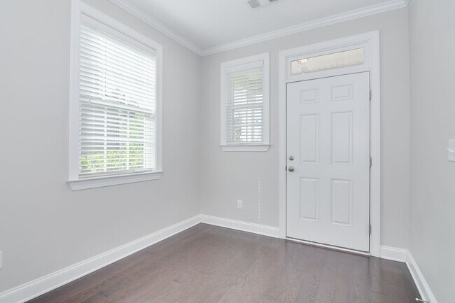 Foto del edificio - 983 Glenhaven Dr