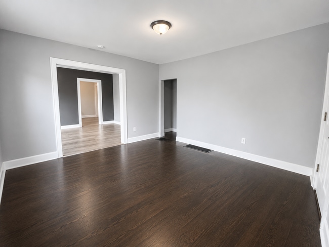 Building Photo - Charming North Linden Home with Fenced Backyard