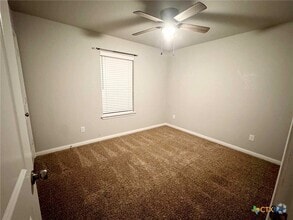 Building Photo - 805 Mclintock Cove