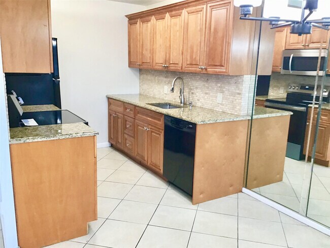 Building Photo - 2035 Exeter