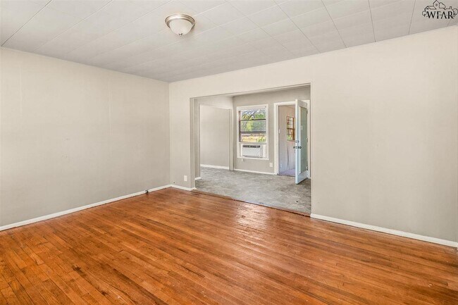 Foto del edificio - 1025 Harlan Ave