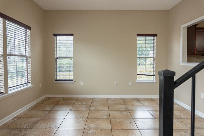 Building Photo - 2191 Del Carmel Way