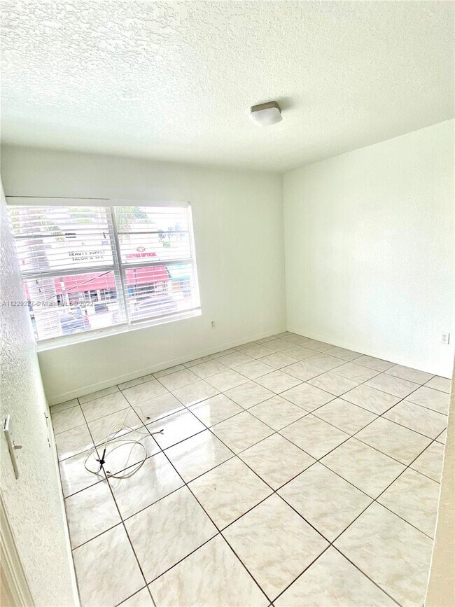 Building Photo - 7326 Collins Ave