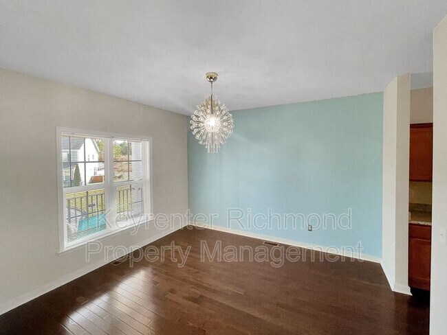 Foto del edificio - 406 Bridge Creek Ct