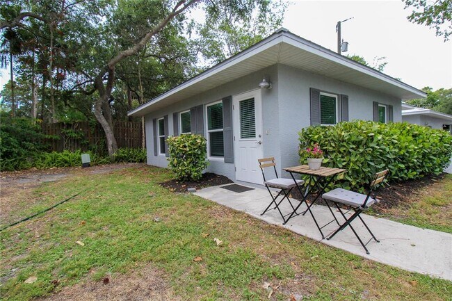 Building Photo - 4124 Windemere Pl