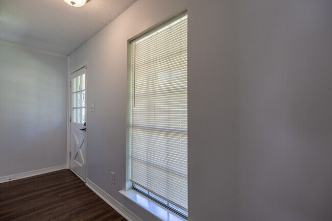 Foto del edificio - 3 Bedroom, 2 bathroom in Fairhope Availabl...