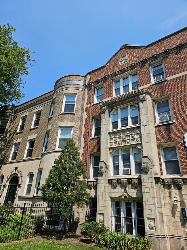Foto del edificio - 4725 N Beacon St