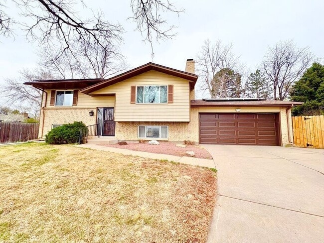 Photo - 650 S Oswego St House