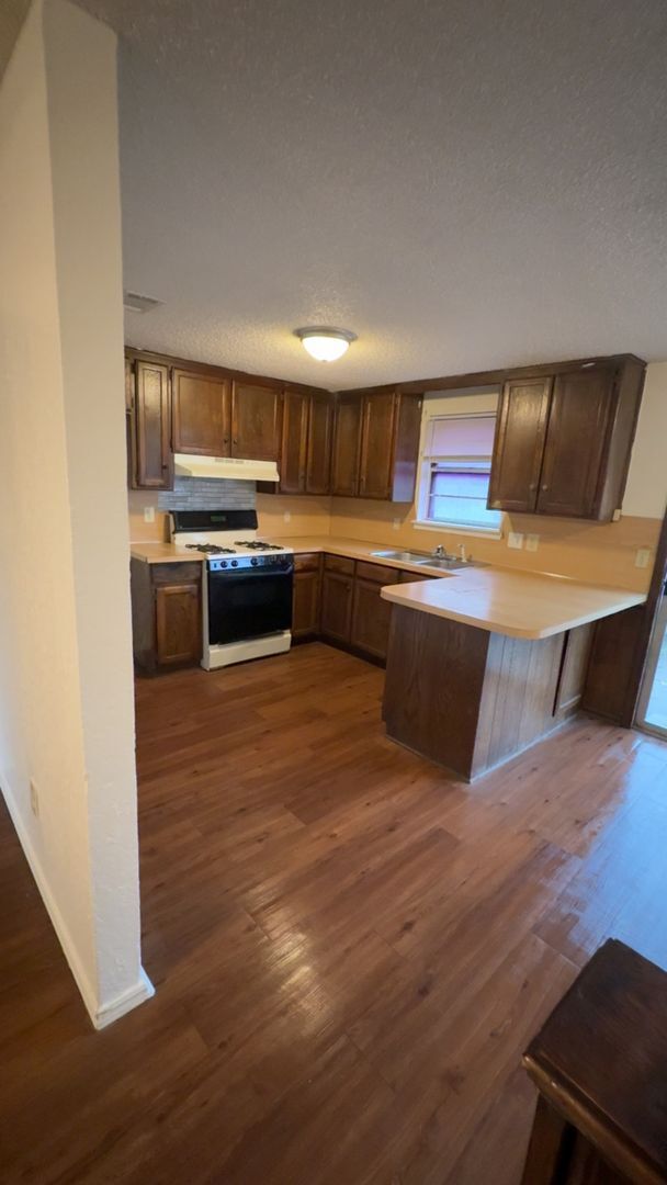 Photo - 8511 S Drexel Pl House