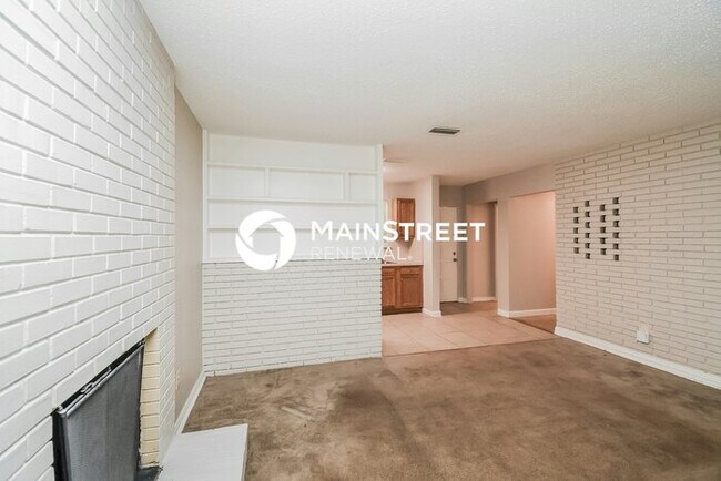Foto del edificio - 3 Bedroom Pet-Friendly Home in Jacksonville, FL with Main Street Renewal