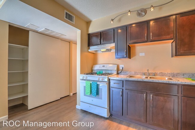 Foto del edificio - 7600 Marble Ave NE