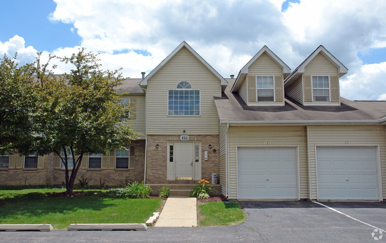 Building Photo - 300 Village Creek Dr