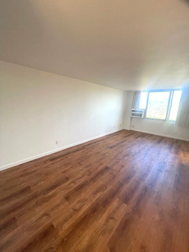 Foto del edificio - Renovated Studio / 1 Bath in Century Park Plaza