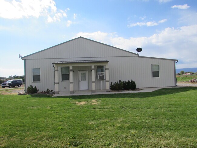 Foto del edificio - 3271 C 1/2 Rd