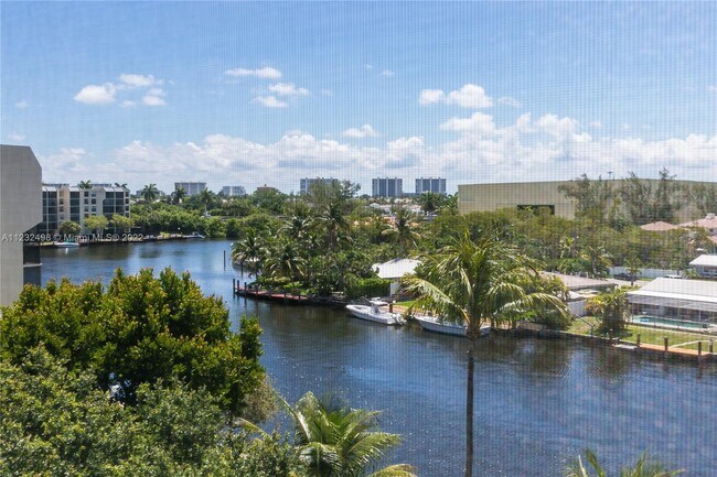 Foto del edificio - 14 Royal Palm Way
