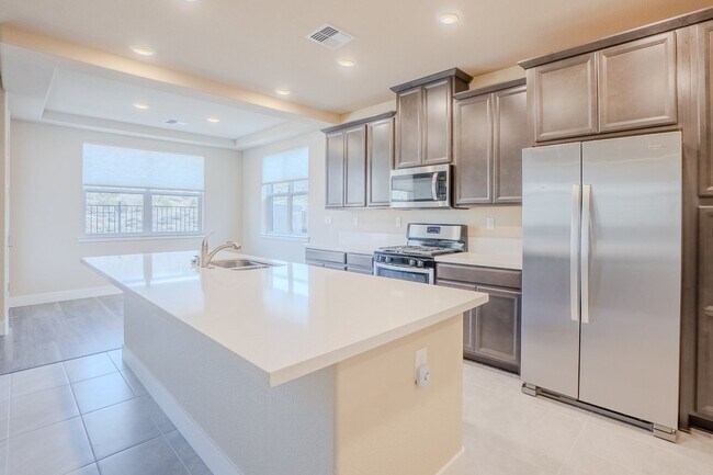 Foto del edificio - 3 Bedroom | 2 Bath | 2 Car | Private backyard