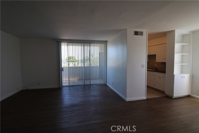 Foto del edificio - 6251 Coldwater Canyon Ave