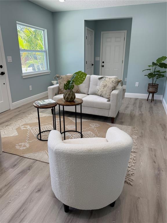 Building Photo - 110 Kenwood Ave