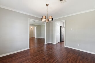 Building Photo - 7215 Ridge Oak Dr