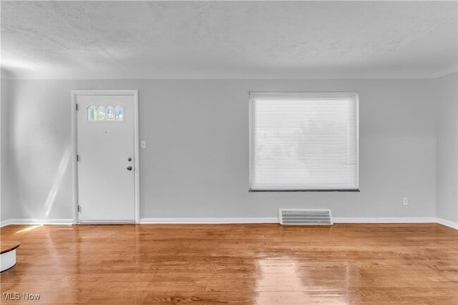 Building Photo - 23820 Hartland Rd