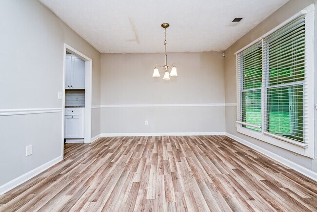 Foto del edificio - 2921 Sunset Ct