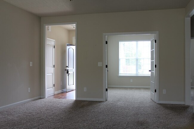 Foto del edificio - 4072 Corner Stroll Ln