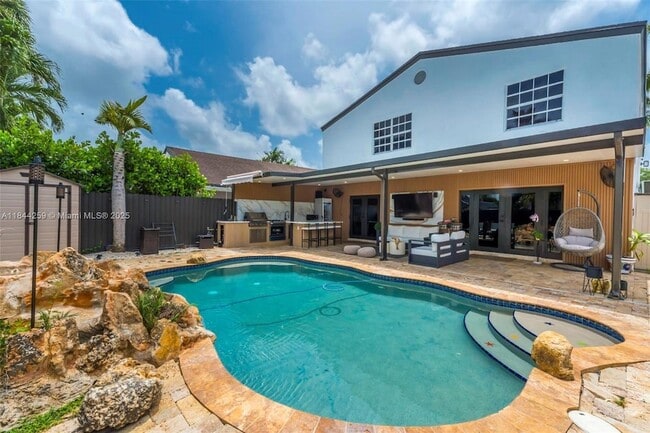 Photo - 15569 SW 138th Pl House