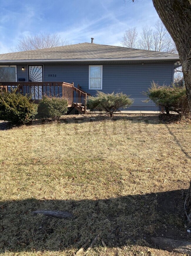 Foto del edificio - 5935 Cypress Pl
