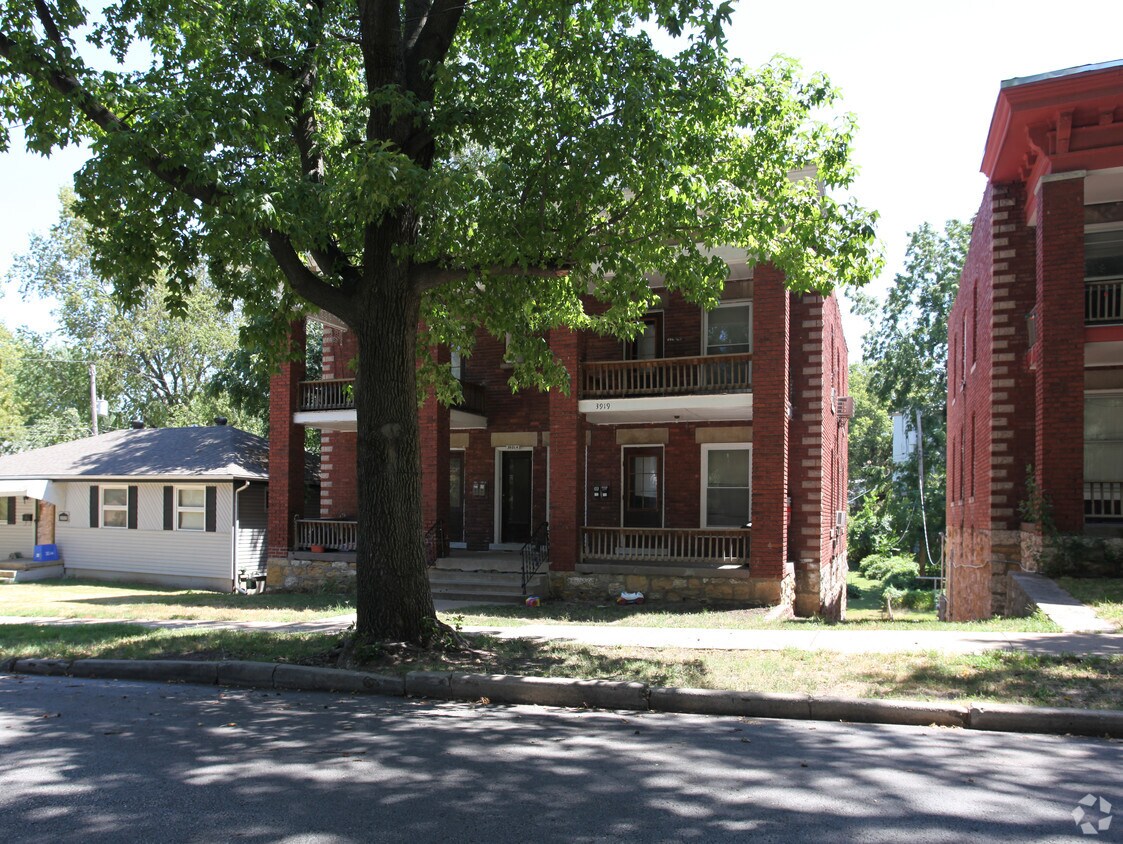 Foto principal - 3919-3921 Norledge Ave