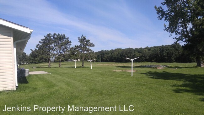 Building Photo - 2 br, 1 bath House - 990 Coulee Trail