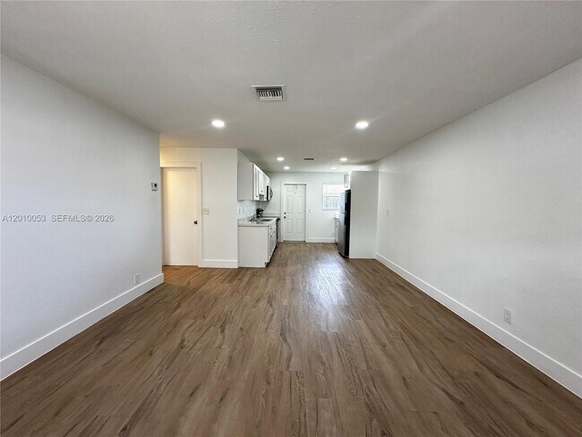Foto del edificio - 128 NW 2nd Ave