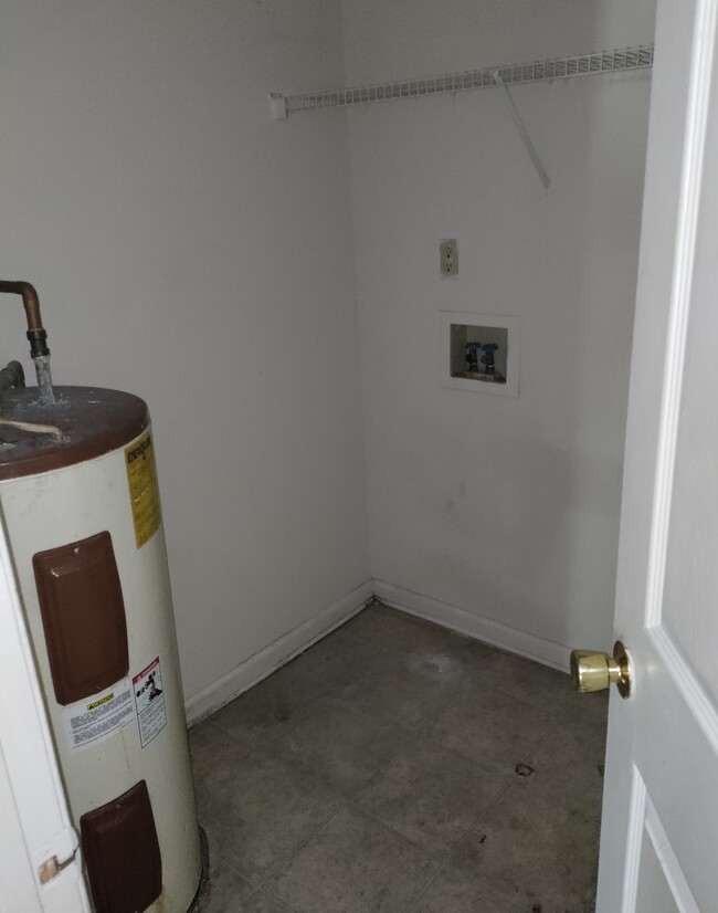 utility room - 1007 University St