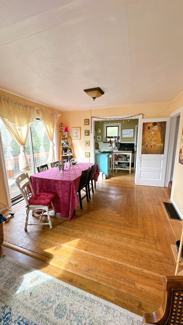 Building Photo - PRELEASE for Sept: 5bdrm/2 bath house on a great lot near WWU!