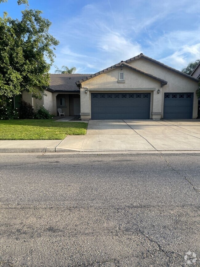 Building Photo - 2331 E Lewis Ct