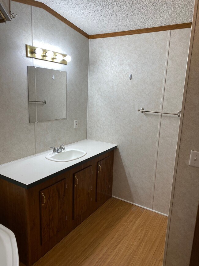 2162 Twin Lake Dr, Benton, LA 71006 House Rental in Benton, LA