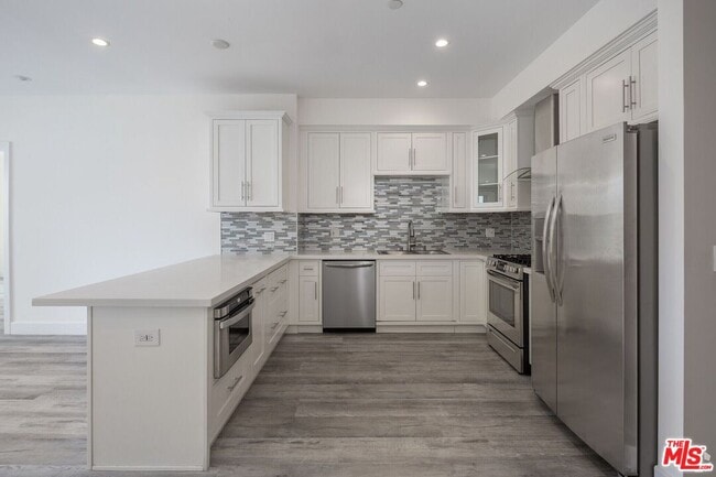 Building Photo - 1237 S Holt Ave