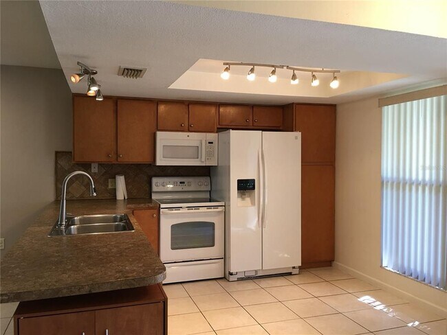 Building Photo - 2145 Corbin Pl