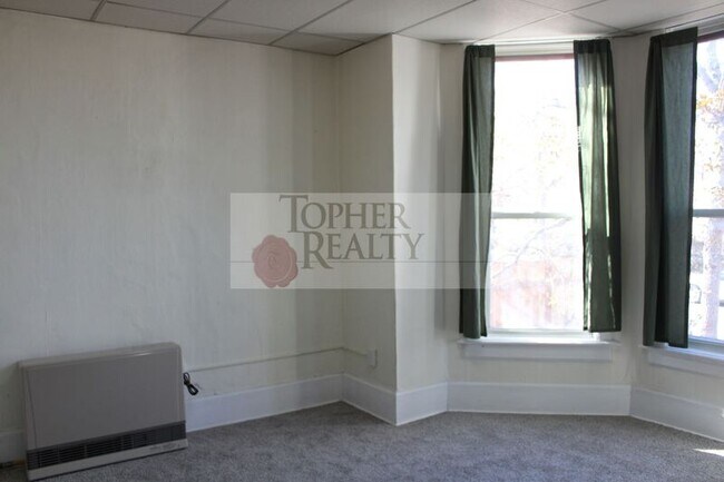 Foto del edificio - 645 N Ewing St