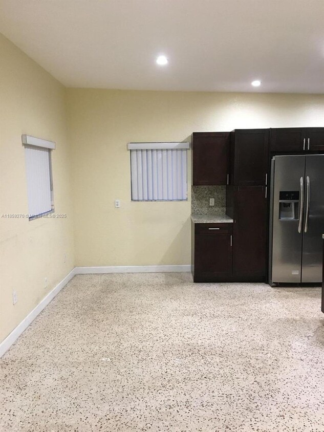 Foto del edificio - 457 NW 109th St
