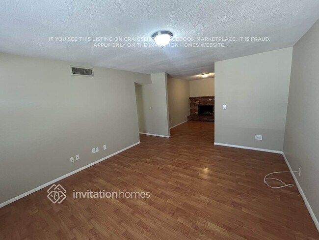 Foto del edificio - 6325 W Purdue Ave