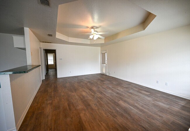 Foto del edificio - 506 Valleyridge Ct