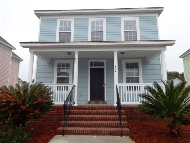 Building Photo - 204 Hydrangea St