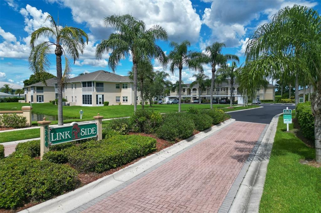Primary Photo - 5800 Sabal Trace Dr