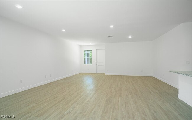 Foto del edificio - 6018 N Moss Cir