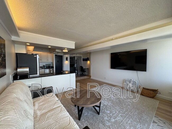 Building Photo - 2333 Kapiolani Blvd