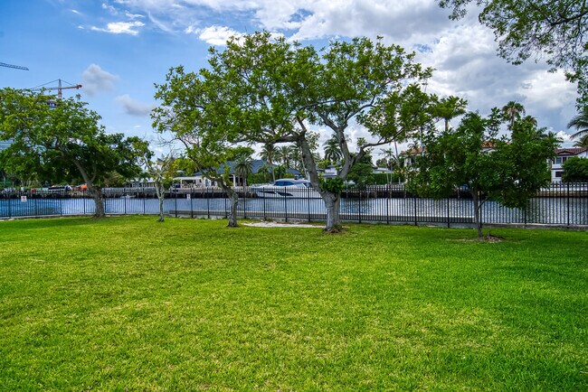 Foto del edificio - 2000 Atlantic Shores Blvd