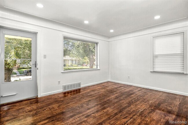 Building Photo - 4115 Academy St