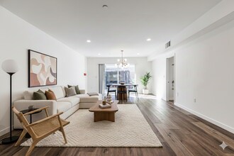 Building Photo - 1119 N Berendo St